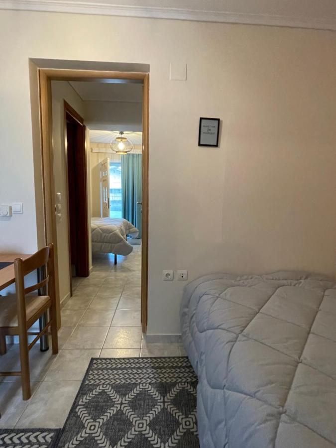 Flo'S Apartments Mesolóngion 외부 사진